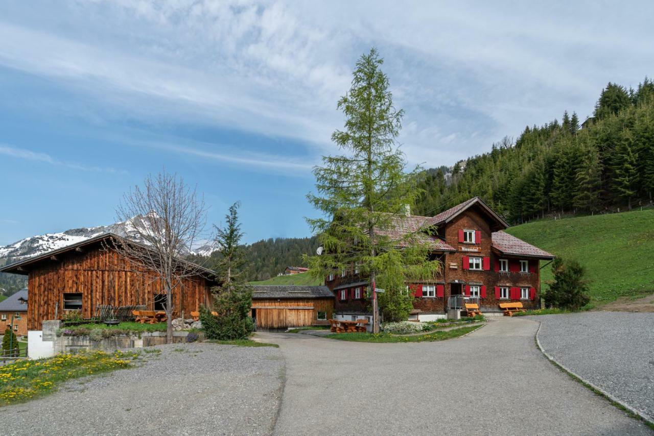 Bergwelt-M - Scheunencamping Schröcken Extérieur photo